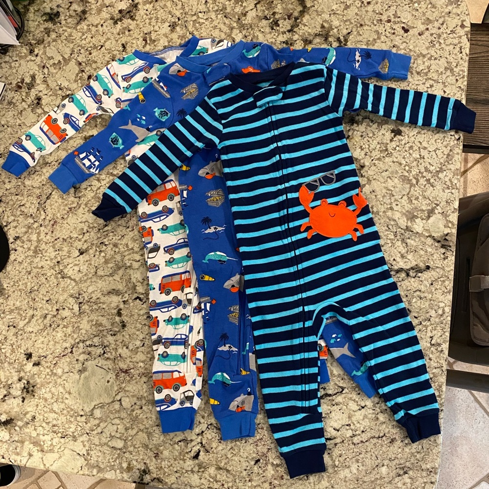 Carter’s pajamas 18 months new without tags